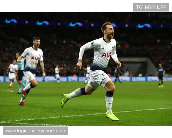 热刺围攻逼出空间，库卢切夫斯基推射攻门